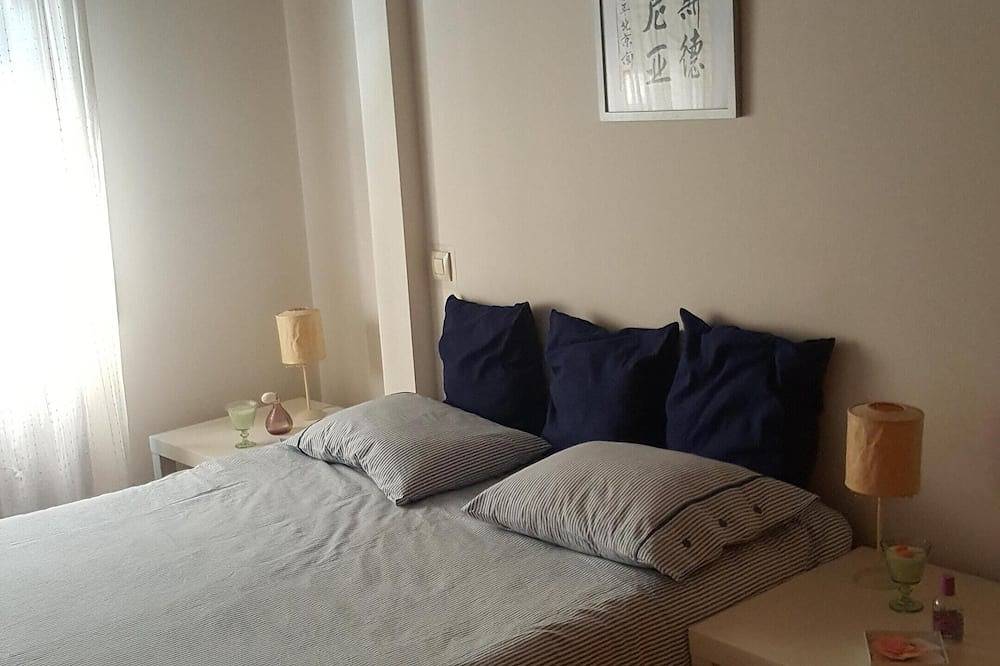 Entire apartment, Romantic and beautiful apartment 65 m2 new in the main square of Segovia. in Segovia, Segovia Province