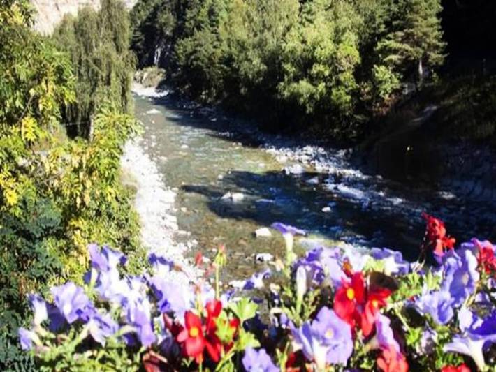 Gîte pour 8 personnes, avec sauna, adapté aux familles à Avrieux - 4