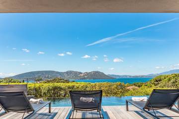 Maison De Vacances pour 10 Personnes dans Cala Rossa, Lecci, Photo 1