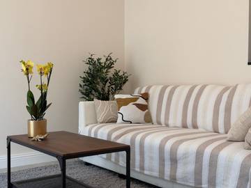 Gîte pour 4 personnes, avec terrasse dans Cathedrale Orthodoxe Saint Nicolas Nice