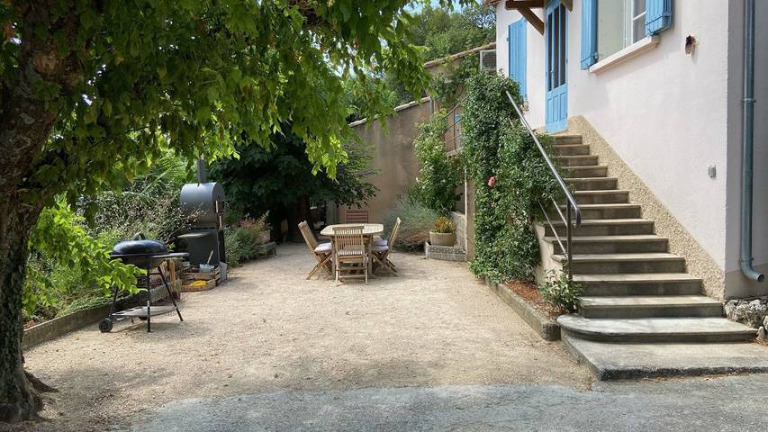 Gîte pour 6 personnes, avec piscine ainsi que terrasse et jardin dans Dentelles de Montmirail - 4
