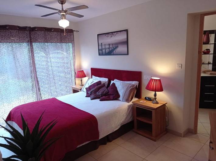 Gîte pour 4 personnes, avec jardin et vue ainsi que sauna et piscine à Saint-Julien-du-Serre - 2