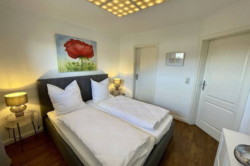 Ganze Wohnung, Jenny´s Stuv - Hochwertiges App. für 2 Pers. mit Terrasse, Stellplatz, Wlan. 1 in Westerland, Sylt (Gemeinde)