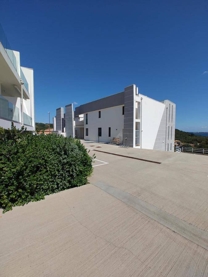 Gîte pour 3 personnes, avec piscine ainsi que vue et balcon, adapté aux familles à Cannigione - 4