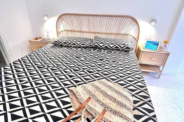 Ganze Wohnung, Bay of Saracens, renovated apartment 6 people with garden parking space in Varigotti, Finale Ligure Gemeinde