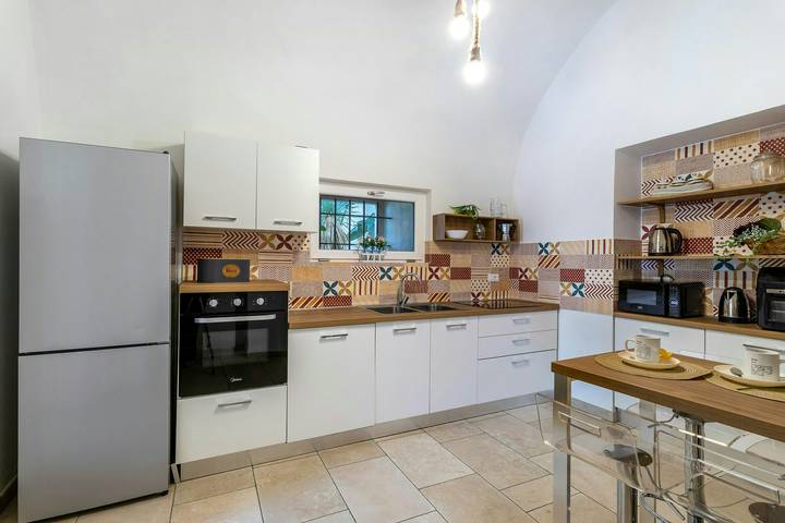 Villa con piscina, idromassaggio e dependance in Bisceglie, Barletta-Andria-Trani