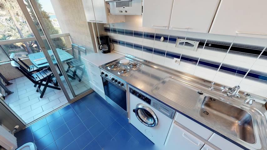 Gîte pour 4 personnes, avec vue sur l’océan ainsi que balcon et balcon/terrasse dans Port de Menton Garavan - 4