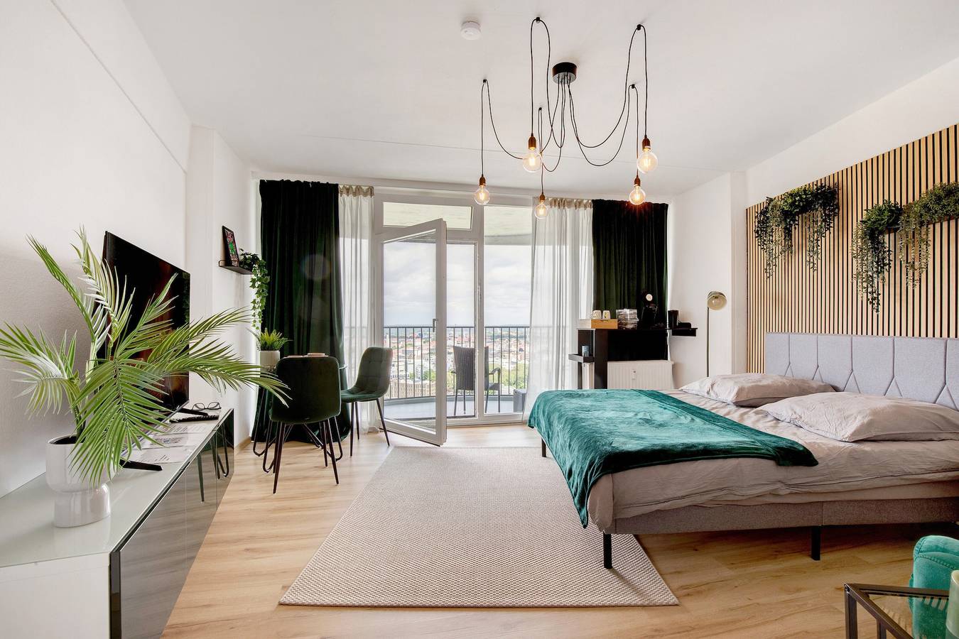 Entire studio, Studio 'Loft 28 - Green' with Balcony and Wi-Fi in Augsburg, Bavarian Swabia