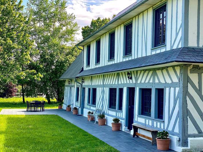 Cottage pour 10 personnes, avec vue ainsi que piscine et jardin à Saint-Symphorien (Eure)
