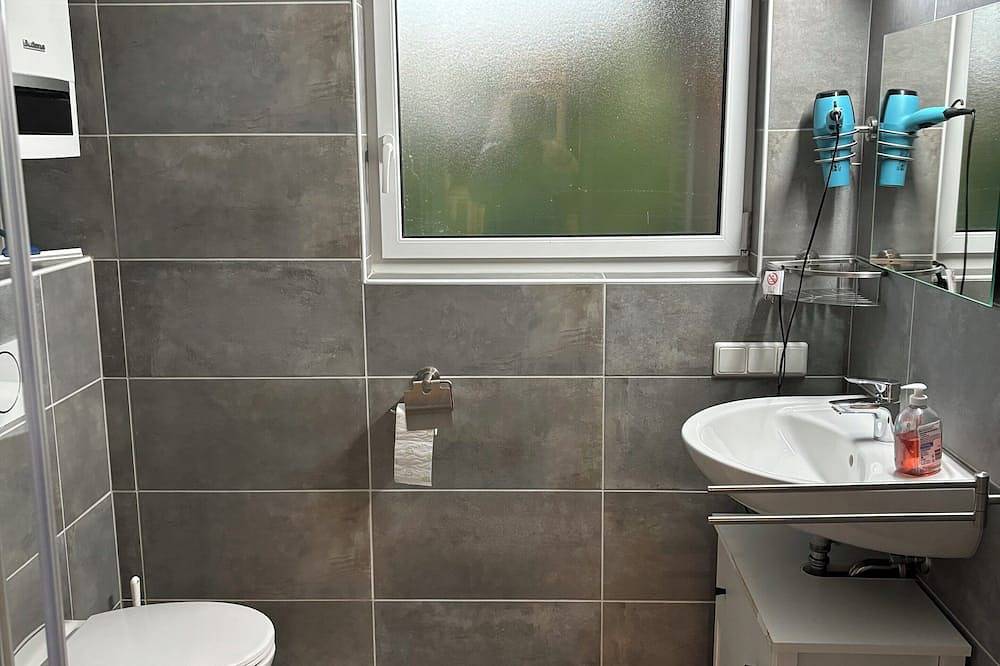 Ferienhaus \"Koblenz\" - Zwei Zimmer, 4 Personen, 15 Minuten bis Koblenz in Lahnstein, Mittelrhein