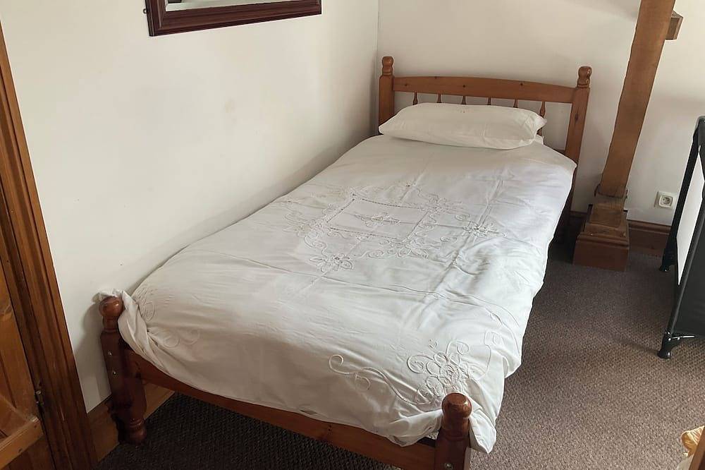 Cottage pour 10 personnes toutes avec salle de bain avec piscine extérieure in Tortefontaine, Région de Montreuil