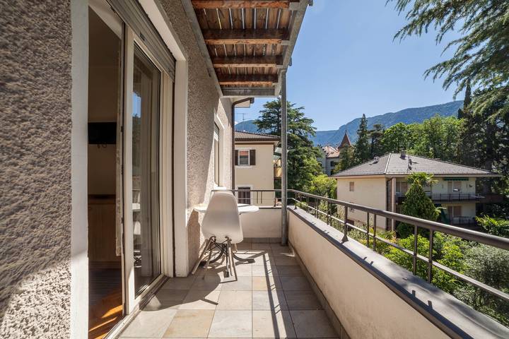 Ferienwohnung für 3 Personen, mit Balkon in Meran