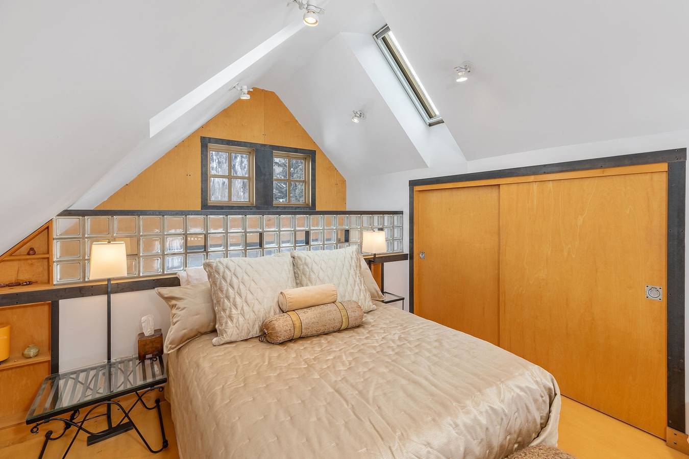 Galena Chalet 1Br, 1 & 2 Half Ba, Sleeps 6 in Telluride, Telluride Ski Resort