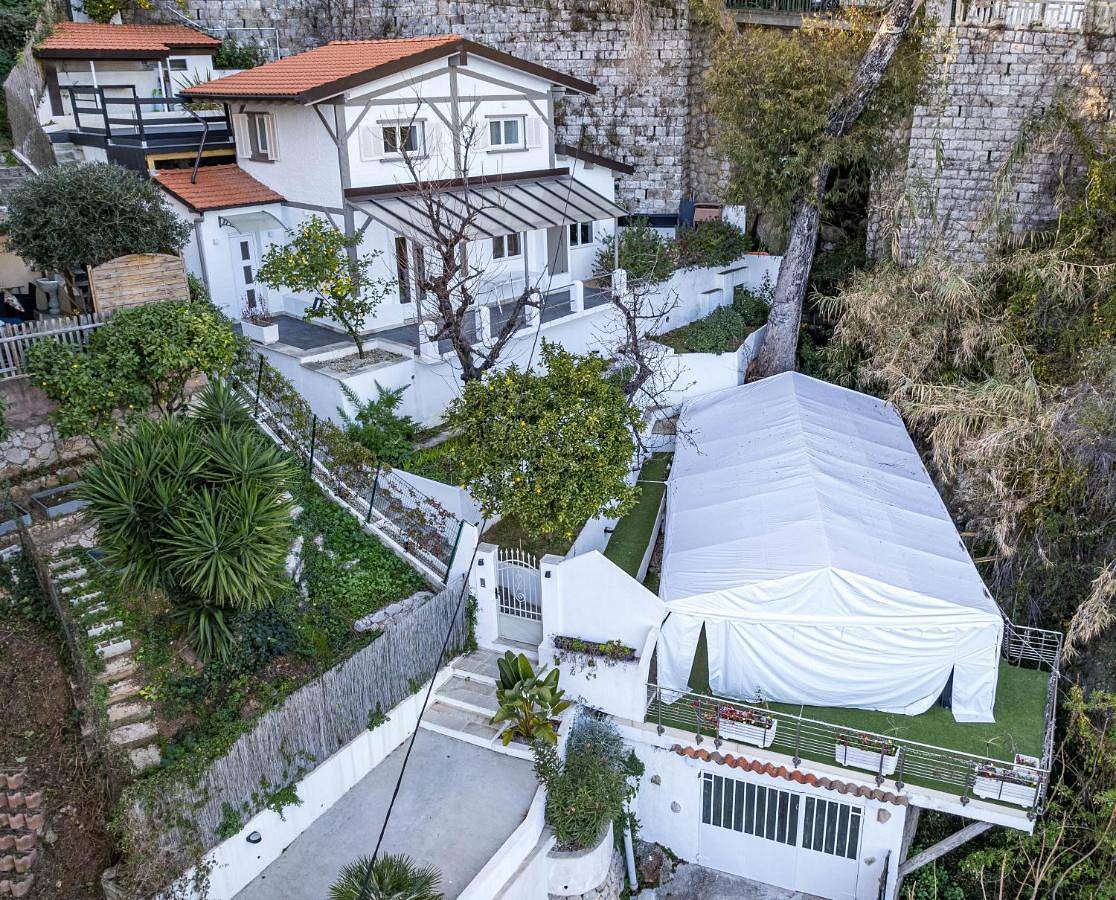 The White House Beausoleil- Monaco Border Waterfall & View of Sea and Monaco in Beausoleil, Côte méditerranéenne (France)