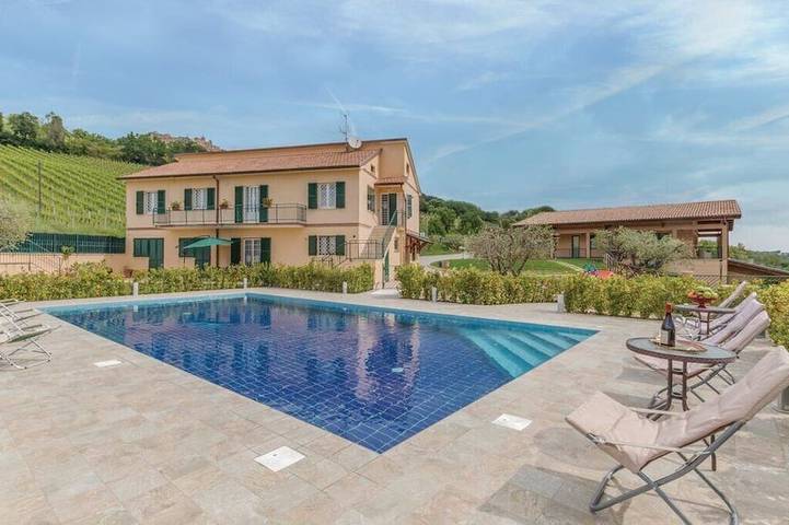 Ferienwohnung für 7 Personen, mit Garten