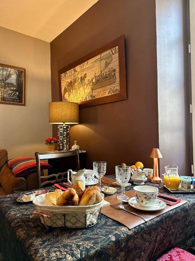 Chambre d’hôte pour 2 personnes, avec terrasse et vue à Bayeux - 2