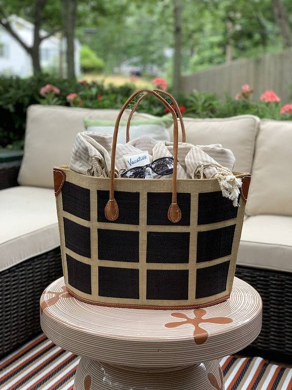 Charming Sag Harbor Cottage by the Beach! in Noyack, Hamptons