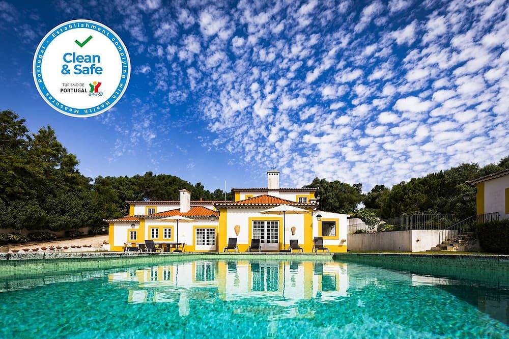 Típica quinta portuguesa com piscina 'Quinta do Pé Descalço' in Sintra, Costa de Lisboa