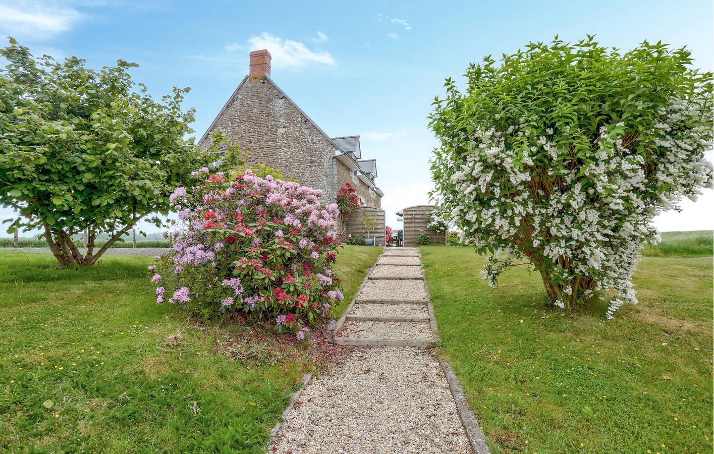 Amplio Apartamento con Parking y Jardín in Vergoncey, Avranches region