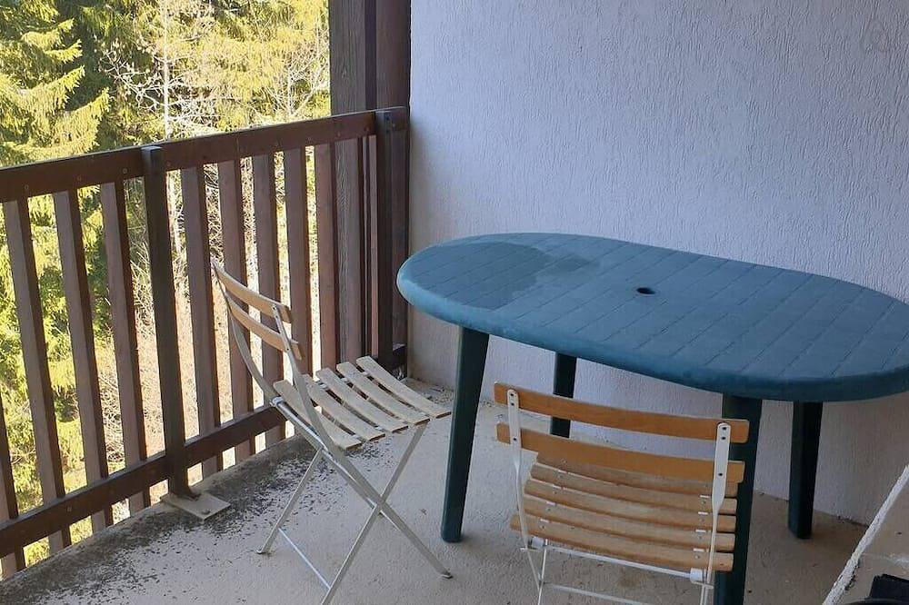 Entire apartment, Duplex lumineux et spacieux en plein centre bourg in Saint-Pierre-de-Chartreuse, Isère