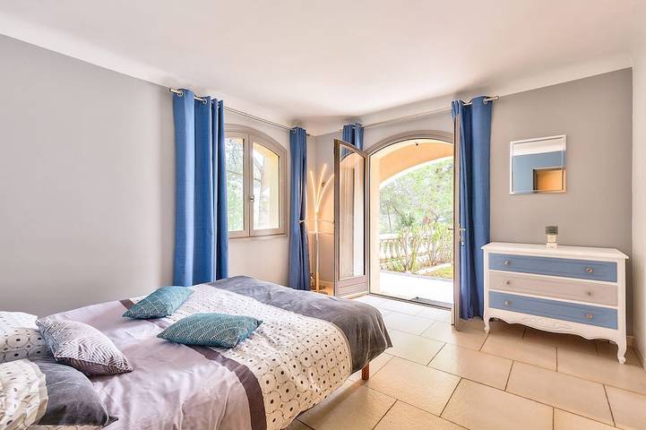 Location de vacances pour 9 personnes, avec jardin et terrasse à Aspremont - 3