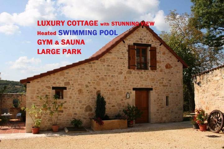 Gîte pour 2 personnes, avec sauna et vue ainsi que jardin et piscine à Le Lardin-Saint-Lazare