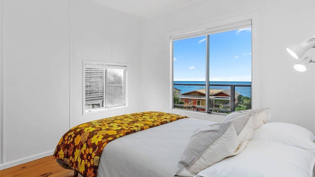 Blue Surf in Skenes Creek, Colac Otway Shire