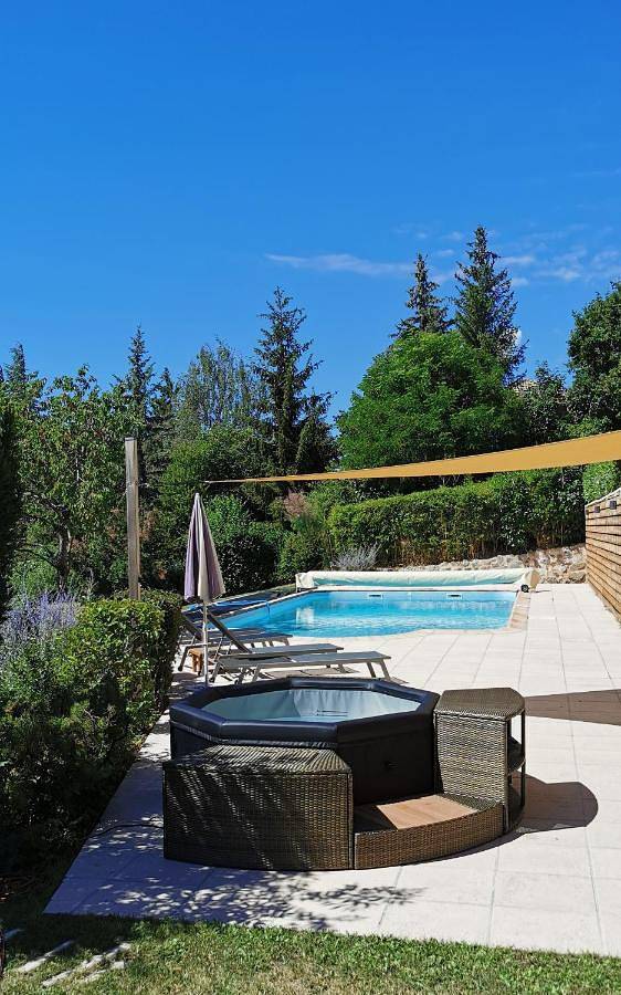 Appartement de vacances pour 5 personnes, avec jardin ainsi que piscine et jacuzzi à Gap