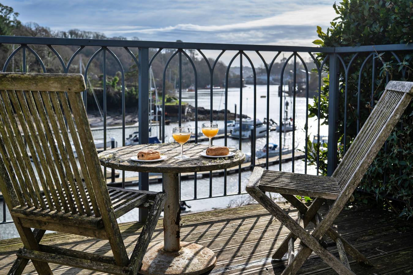 Captain's Cottage at Mixtow Creek in Polperro, Cornwall