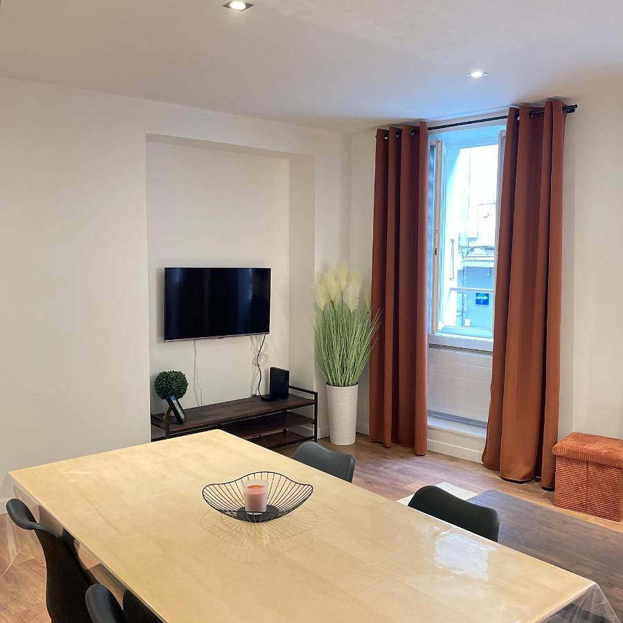 Appartement entier, Les 2 Marmottes - Appartement Cosy Hyper Centre Evian in Évian-les-Bains, Région de Thonon-les-Bains