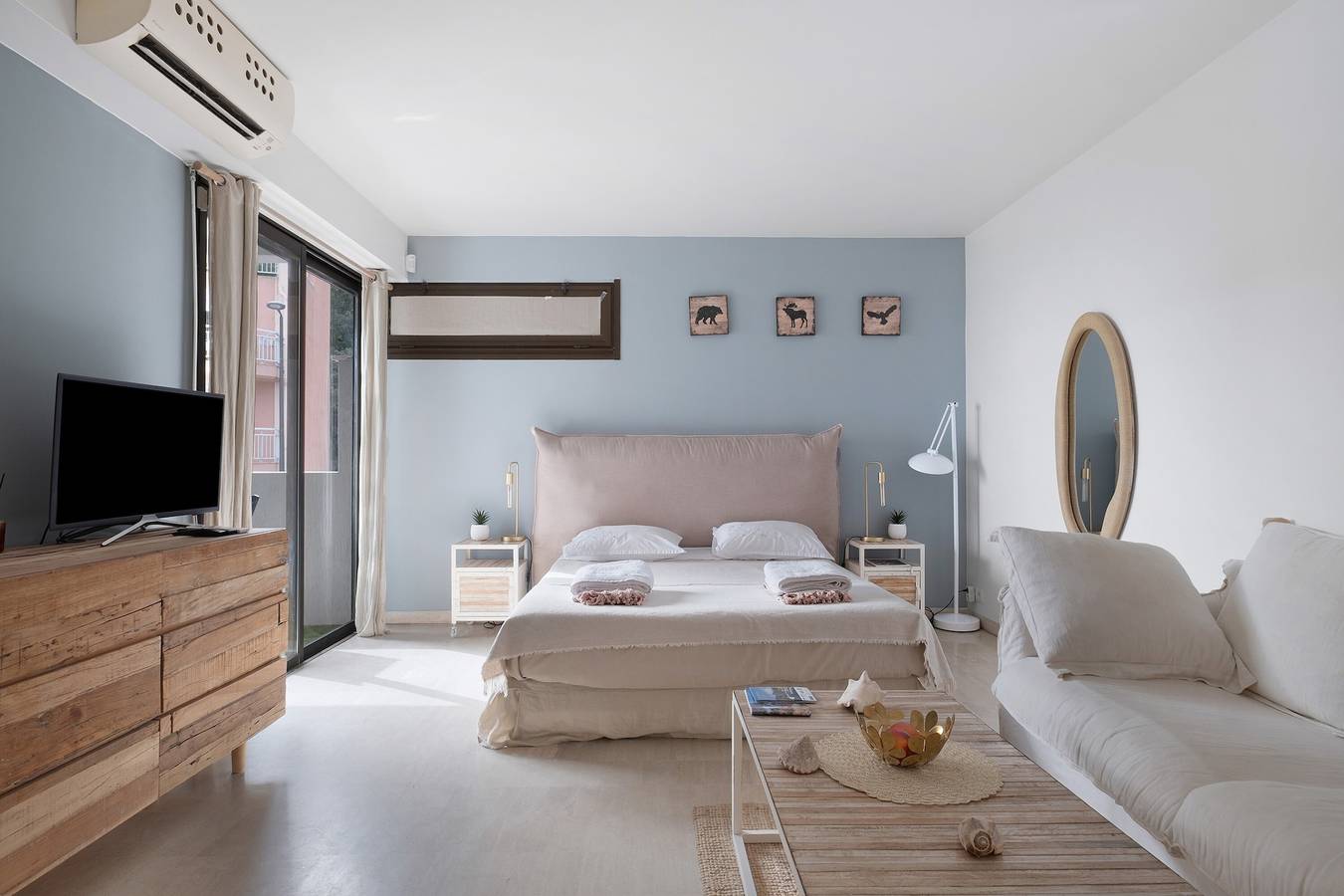 Studio entier, Studio « La Tranquillité Bleue » avec Wi-Fi et climatisation in Théoule-sur-Mer, Massif de l'Esterel