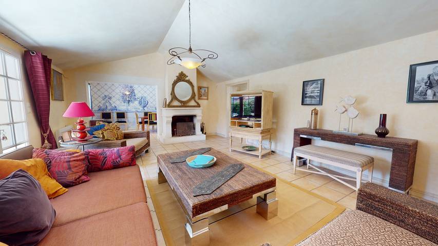 Location de vacances pour 8 personnes, avec jardin ainsi que terrasse et jacuzzi dans Plage de La Parée - 2