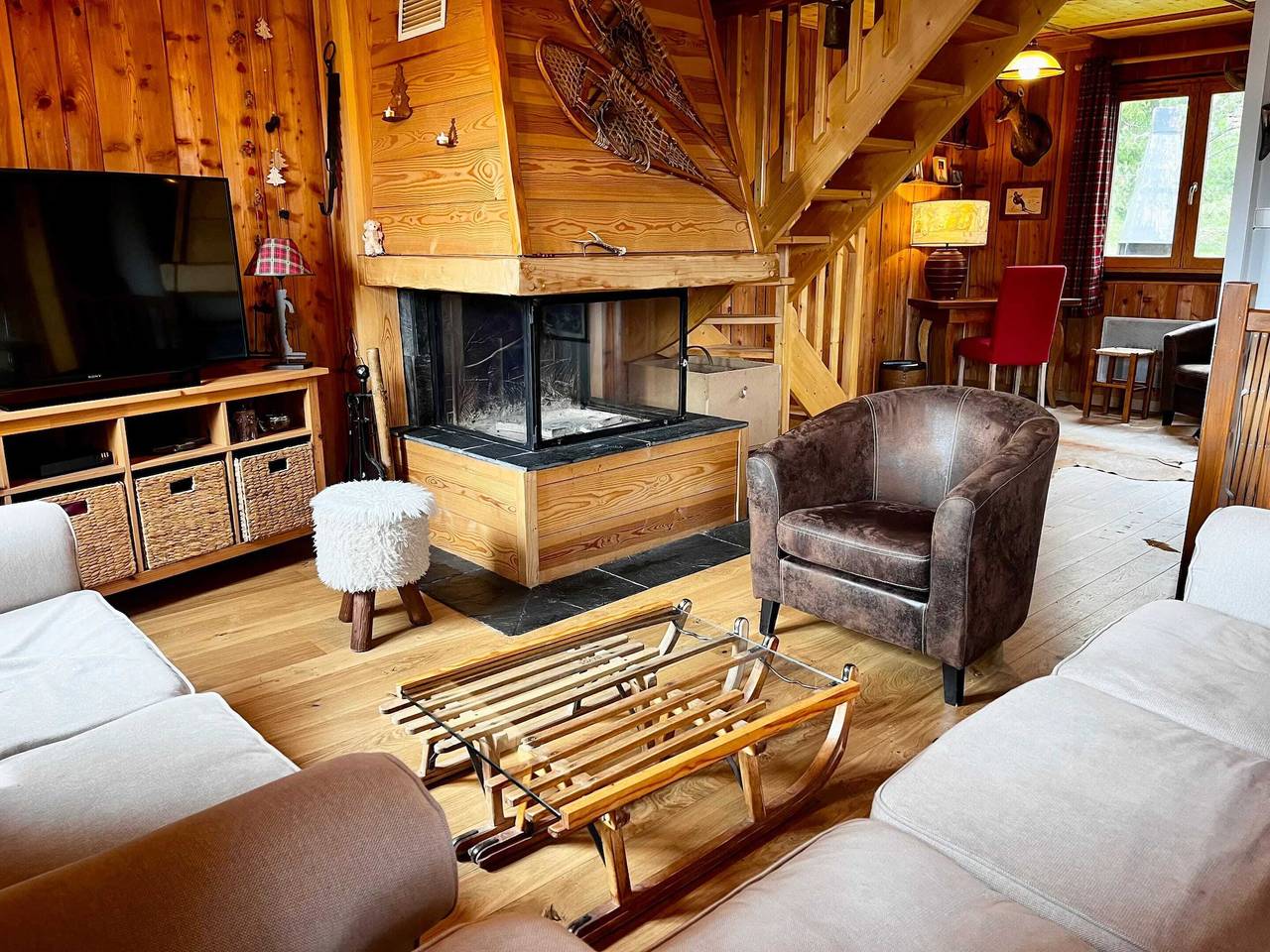 Chalet chaleureux à Ax-les-Thermes avec vue sur la montagne in Pyrénées