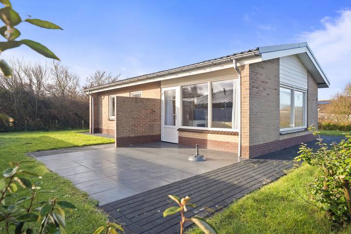 Strandhaus für 4 Personen, mit Terrasse und Balkon/Terrasse in Julianadorp