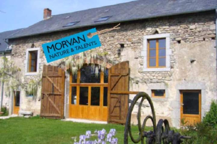 Location de vacances pour 12 personnes, avec Terrasse ainsi que Jardin et Sauna dans Cussy-les-Forges