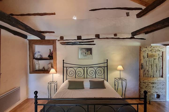 Location de vacances pour 8 personnes, avec jardin et terrasse à Saint-Cernin-de-l'Herm - 3