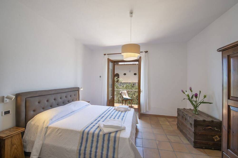 Casa Ella Praiano family home with private parking and strong Wifi in Vettica Maggiore, Praiano