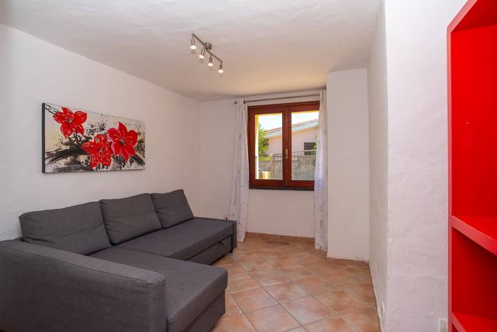 Holiday Home "Appartamento dell Pellicano" Near the Beach and with Air Conditioning in Pittulongu, Olbia