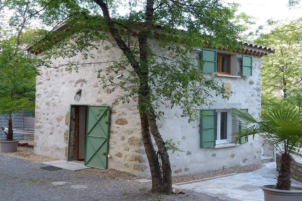 The Maz de la Vis, in a magical natural setting in Saint-Laurent-le-Minier, Le Vigan region