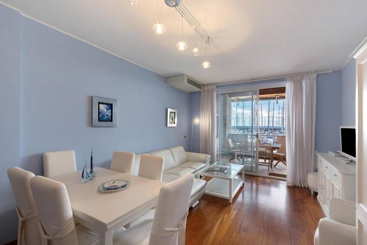 Ferienwohnung für 4 Personen, mit Ausblick und Balkon - 1