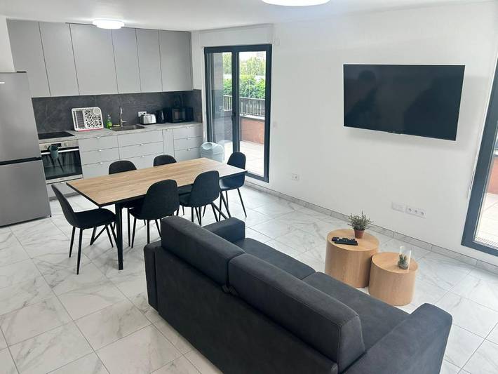 Gîte pour 8 personnes, avec terrasse et vue à Bobigny - 2