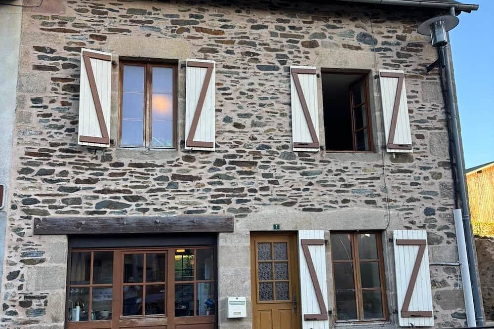 Gîte des 12 Anges – Séjour convivial pour 12 personnes au cœur de la Corrèze in Chamboulive, Région de Tulle