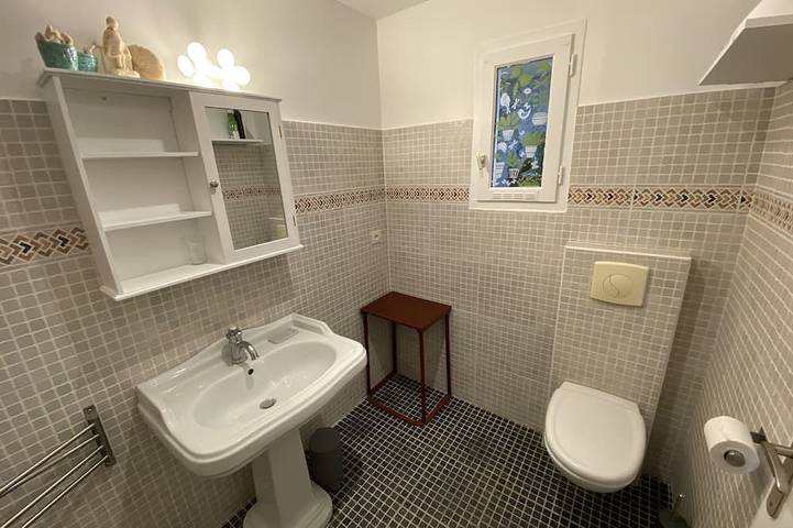 Location de vacances pour 2 personnes, avec terrasse, animaux acceptés à La Bastidonne - 3