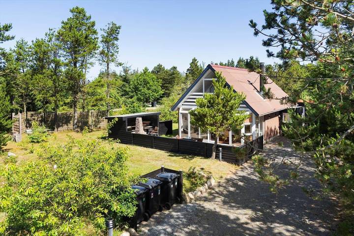Ferienhaus für 6 Personen, mit Terrasse und Garten in Agger