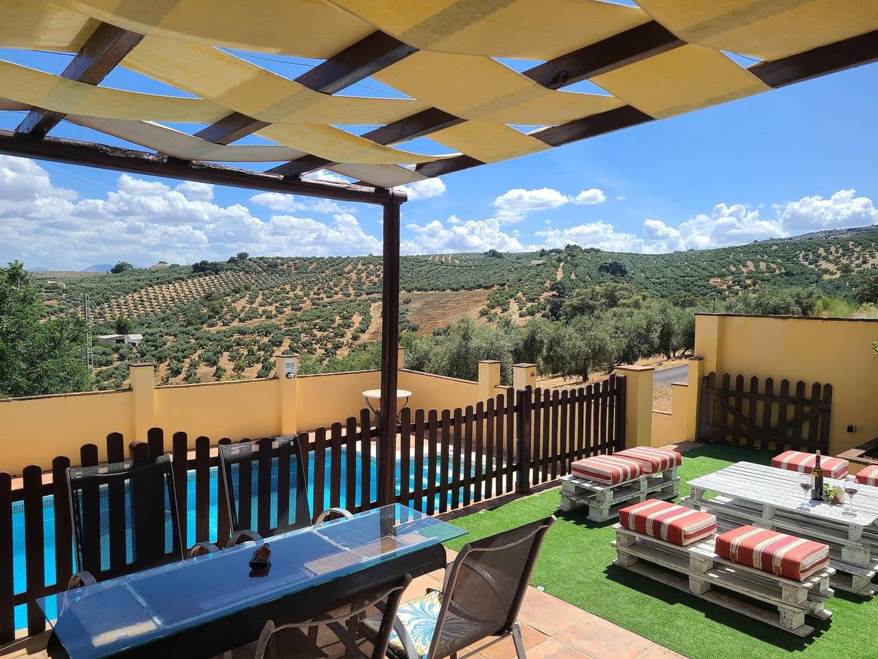 Casa de vacaciones para 6 personas con piscina in Fuentes de Cesna, Algarinejo