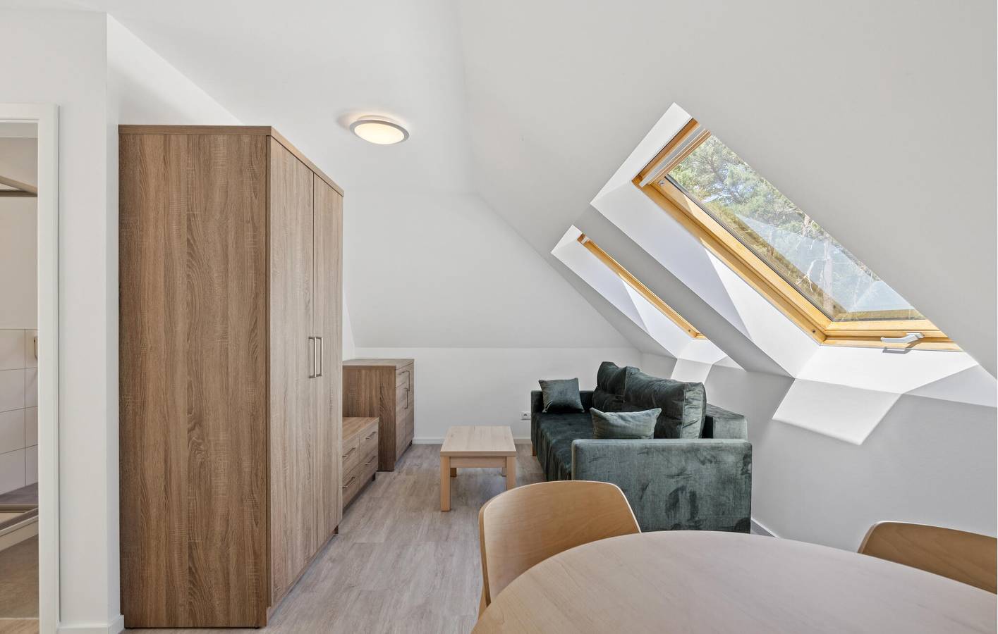Ganze Ferienwohnung, Appartement am Strand mit WiFi, Parkplatz in Juliusruh, Rügen