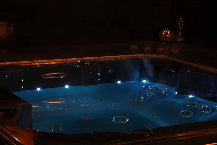 Gîte pour 8 personnes, avec jacuzzi et sauna