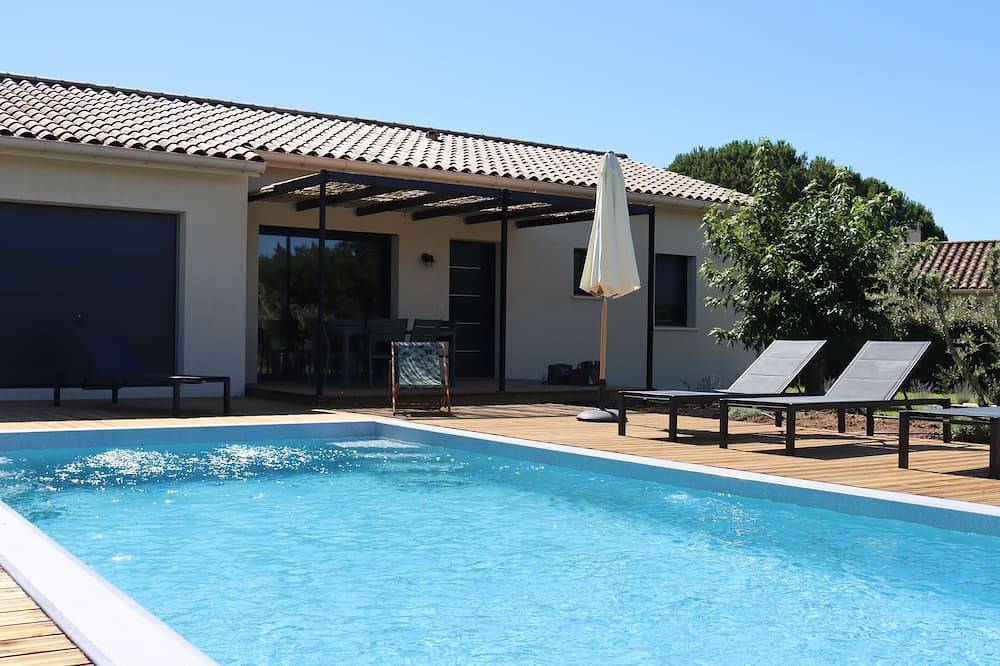 Maison individuelle grand confort avec 3 chambres, piscine privée in Berrias-et-Casteljau, Parc national des Cévennes
