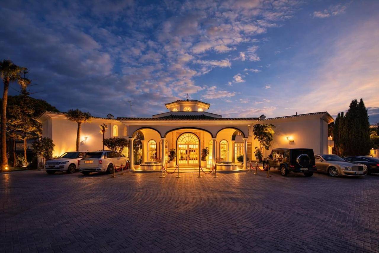Palacio Suites Marbella in Marbella West, Marbella