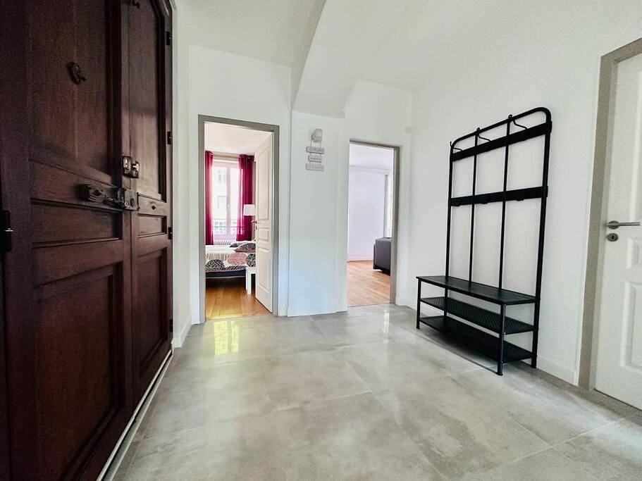 Appartement entier, Apartment with Garden View in Saint-Claude (Jura), Parc naturel régional du Haut-Jura